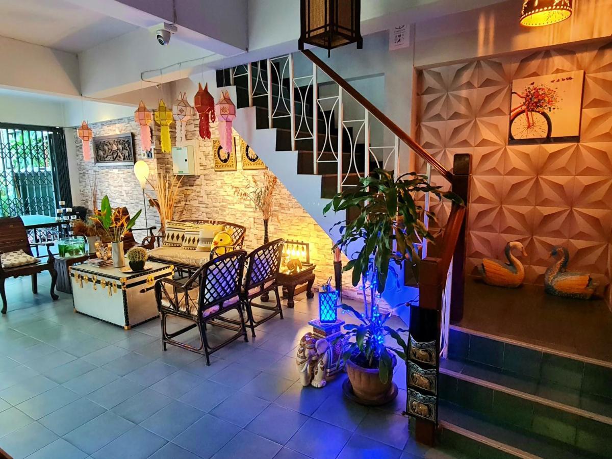 Bed And Terrace Guesthouse Чиангмай Екстериор снимка