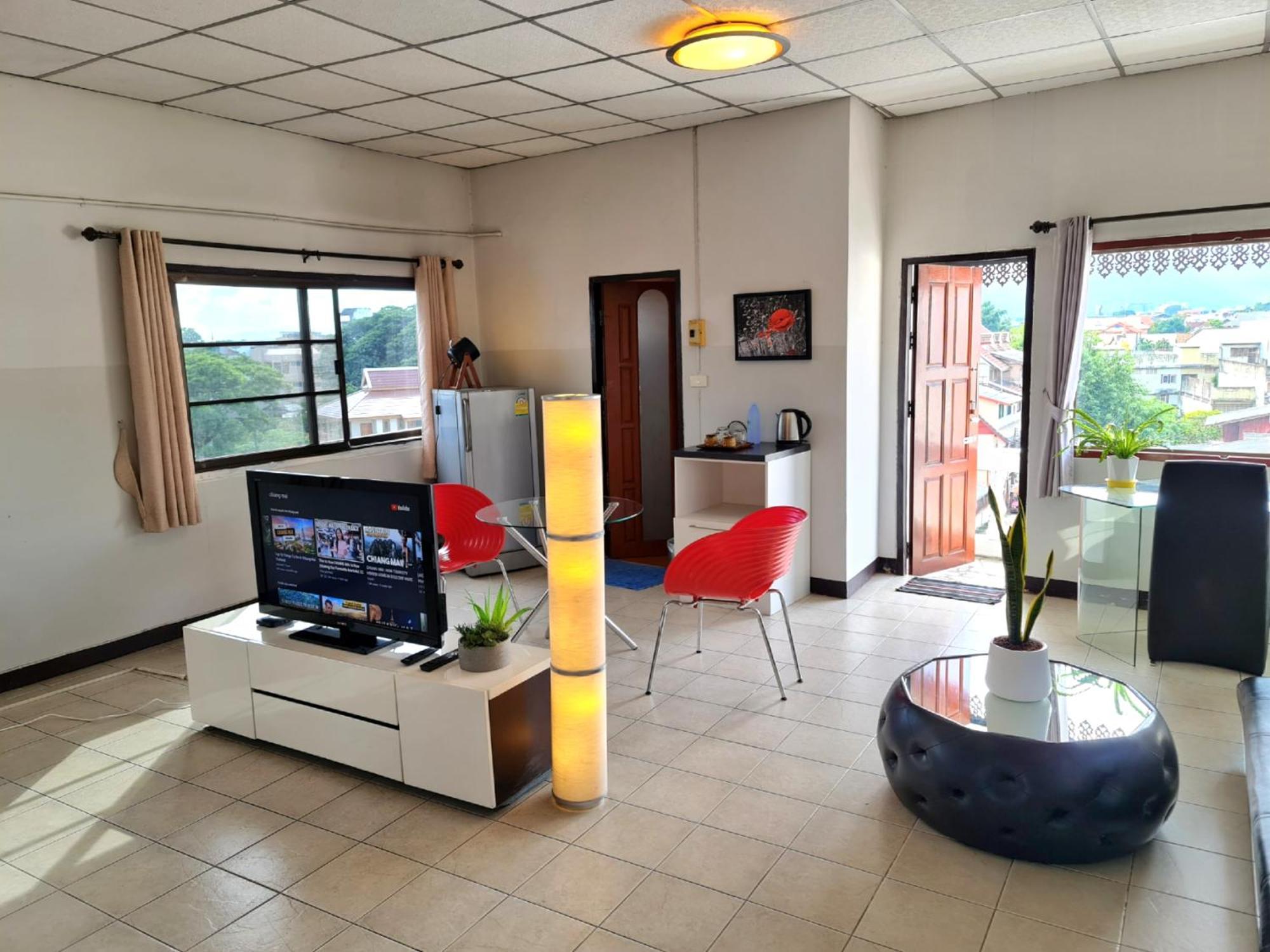 Bed And Terrace Guesthouse Чиангмай Стая снимка